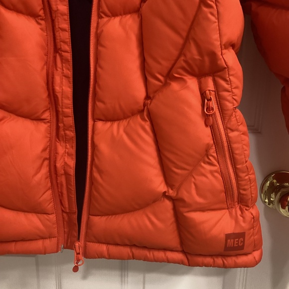 Women’s MEC Down Jacket - Size M - Picture 5 of 9